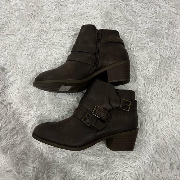 Forever Link Eury-4 Ankle Booties - Picture 3 of 5